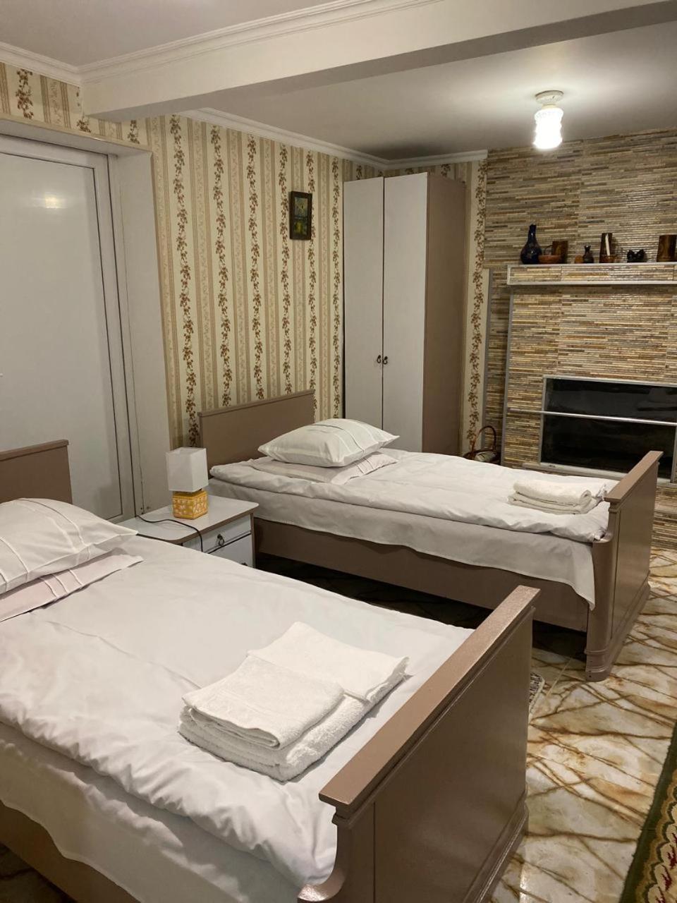 Guest House HAPPY HOUSE Koutaïssi Extérieur photo