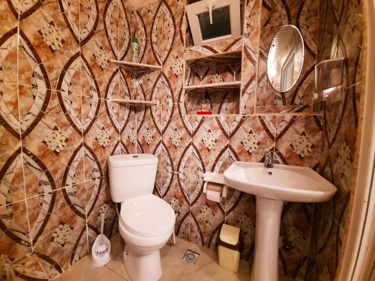 Guest House HAPPY HOUSE Koutaïssi Extérieur photo